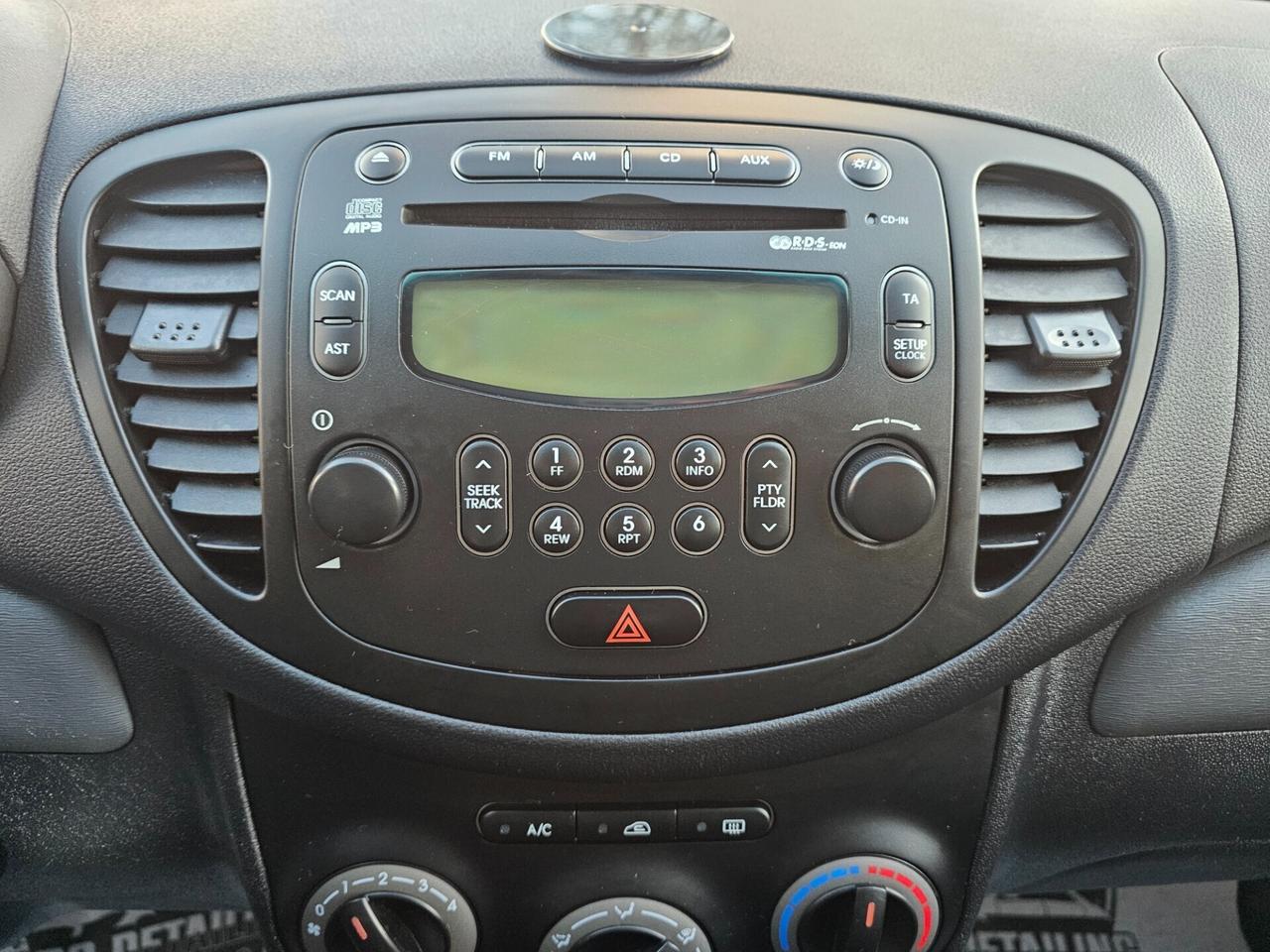 Hyundai i10 1.1 Benzina - Neopatentati