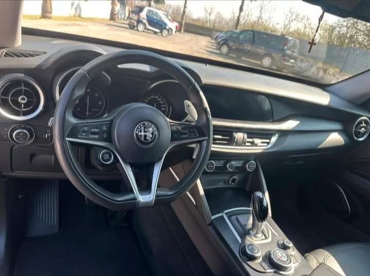 Alfa Romeo Stelvio 2.2 Turbodiesel 180 CV AT8 Q4 Business