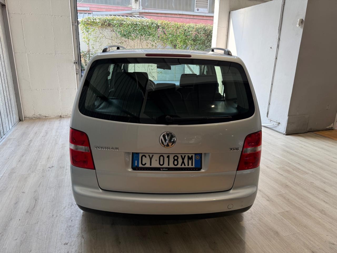Volkswagen Touran Highline 1.9 Diesel