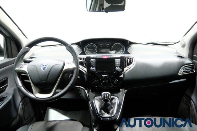 LANCIA Ypsilon 1.2 69 CV 5 PORTE GPL ECOCHIC GOLD NEOPATENTATI