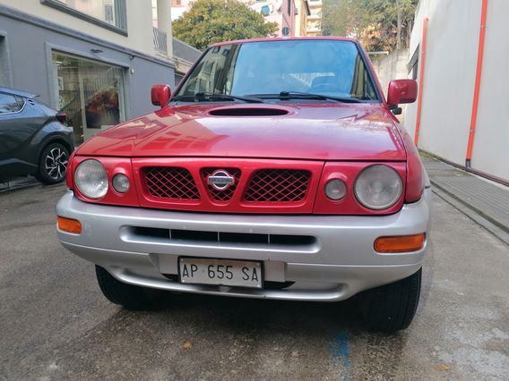 NISSAN TERRANO II 2.7 TDI 5 PORTE SE GANCIO TRAINO
