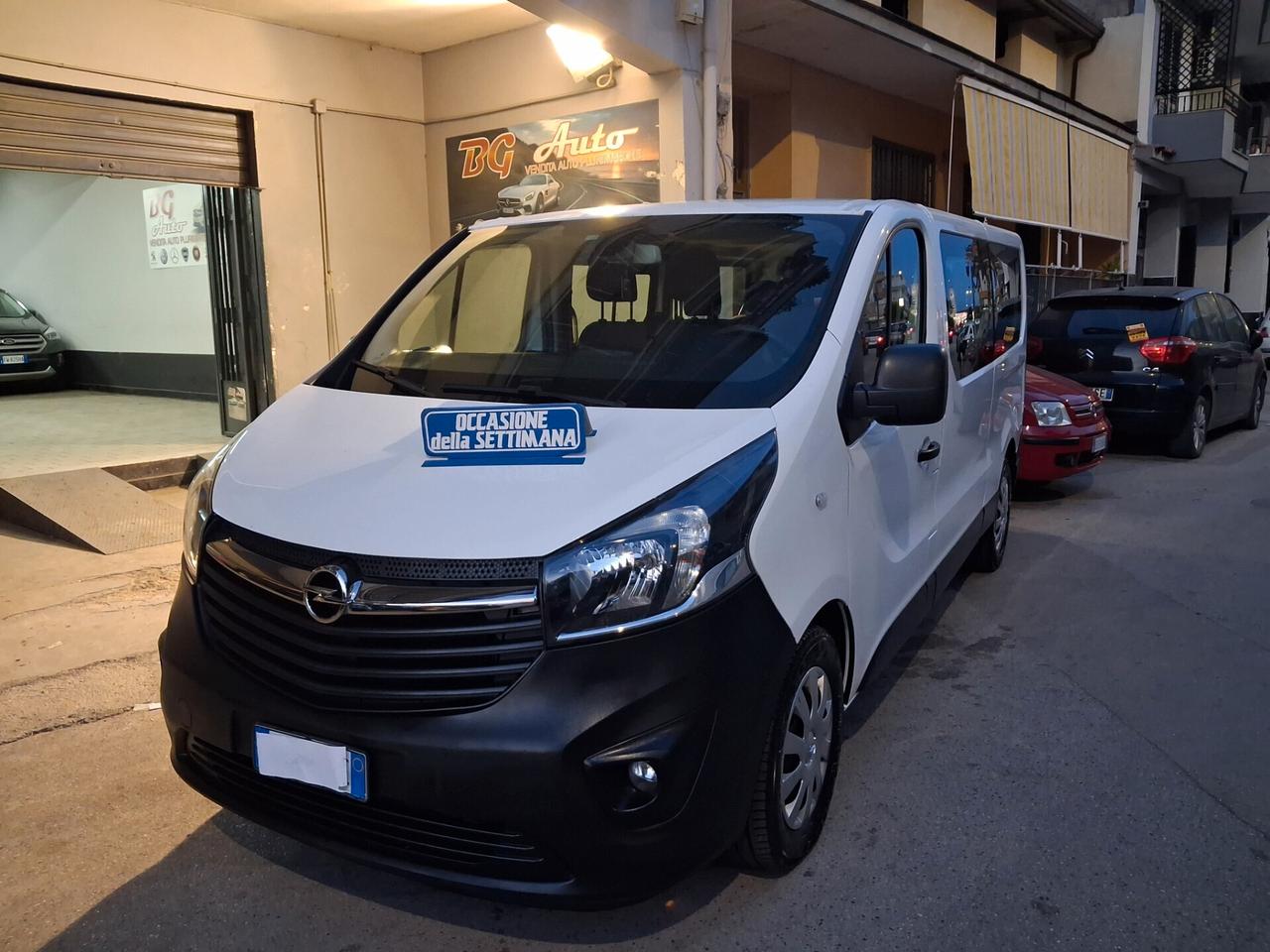 Opel Vivaro 29 1.6 CDTI 120CV 9 posti 2019 Gancio