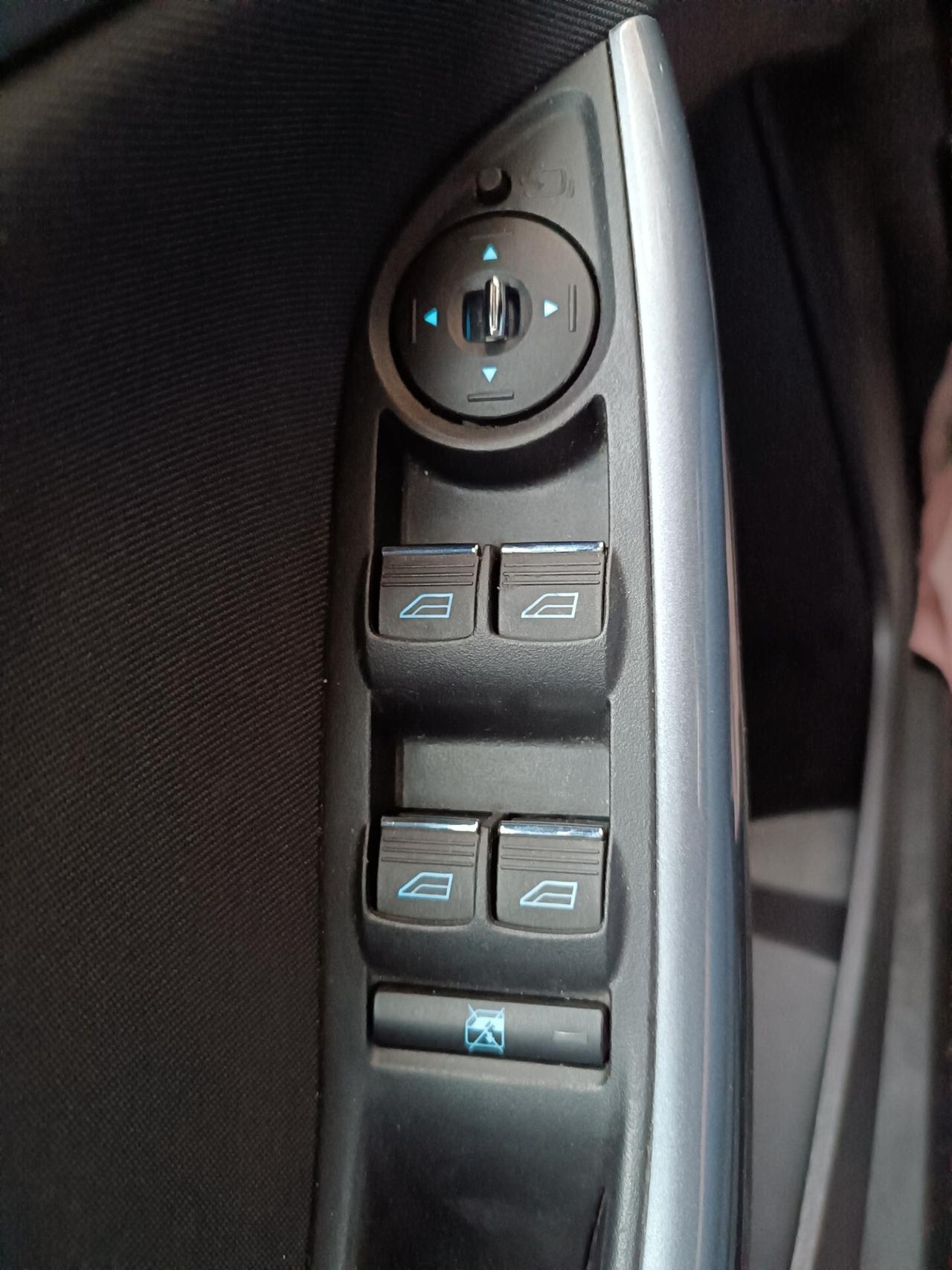 Ford Focus SW 1.6 TDCi 115 CV TITANIUM