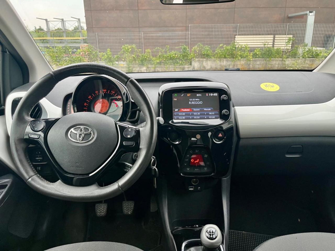 Toyota Aygo 1.0benz 2015 163.000km neopatentati