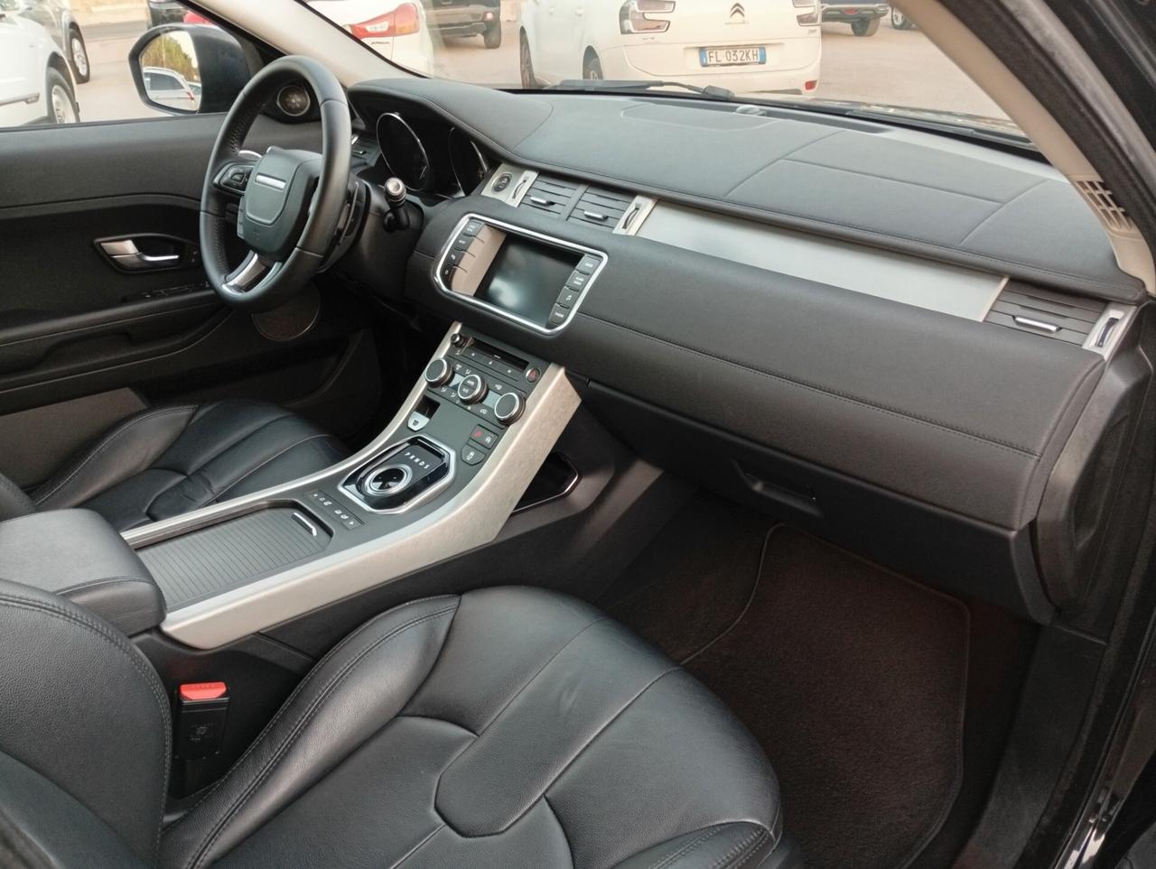 Land Rover Range Evoque 2.2 TD4 5p. Pure