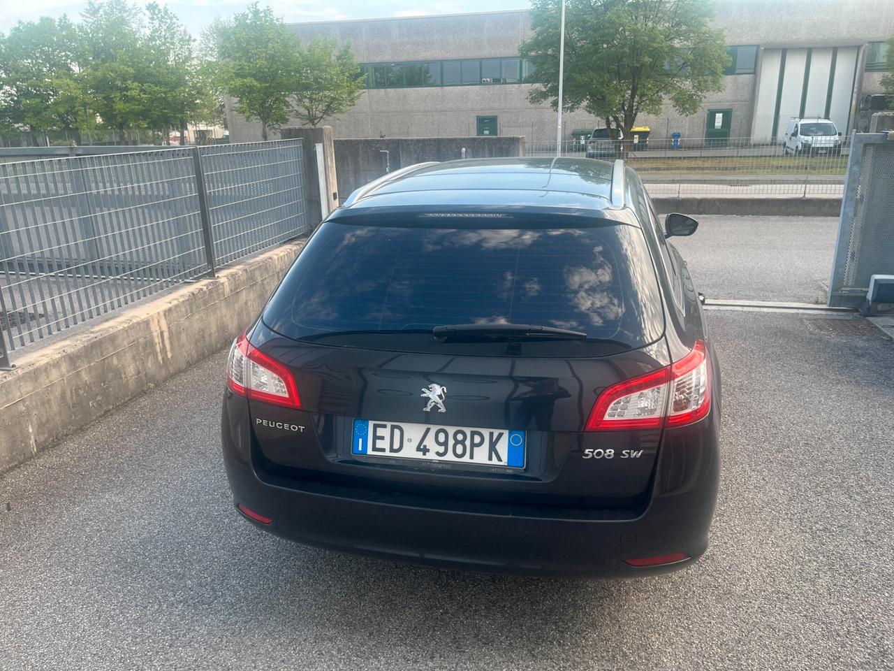 Peugeot 508 1.6 e-HDi 112CV cambio robotizzato S&S SW Ciel Business