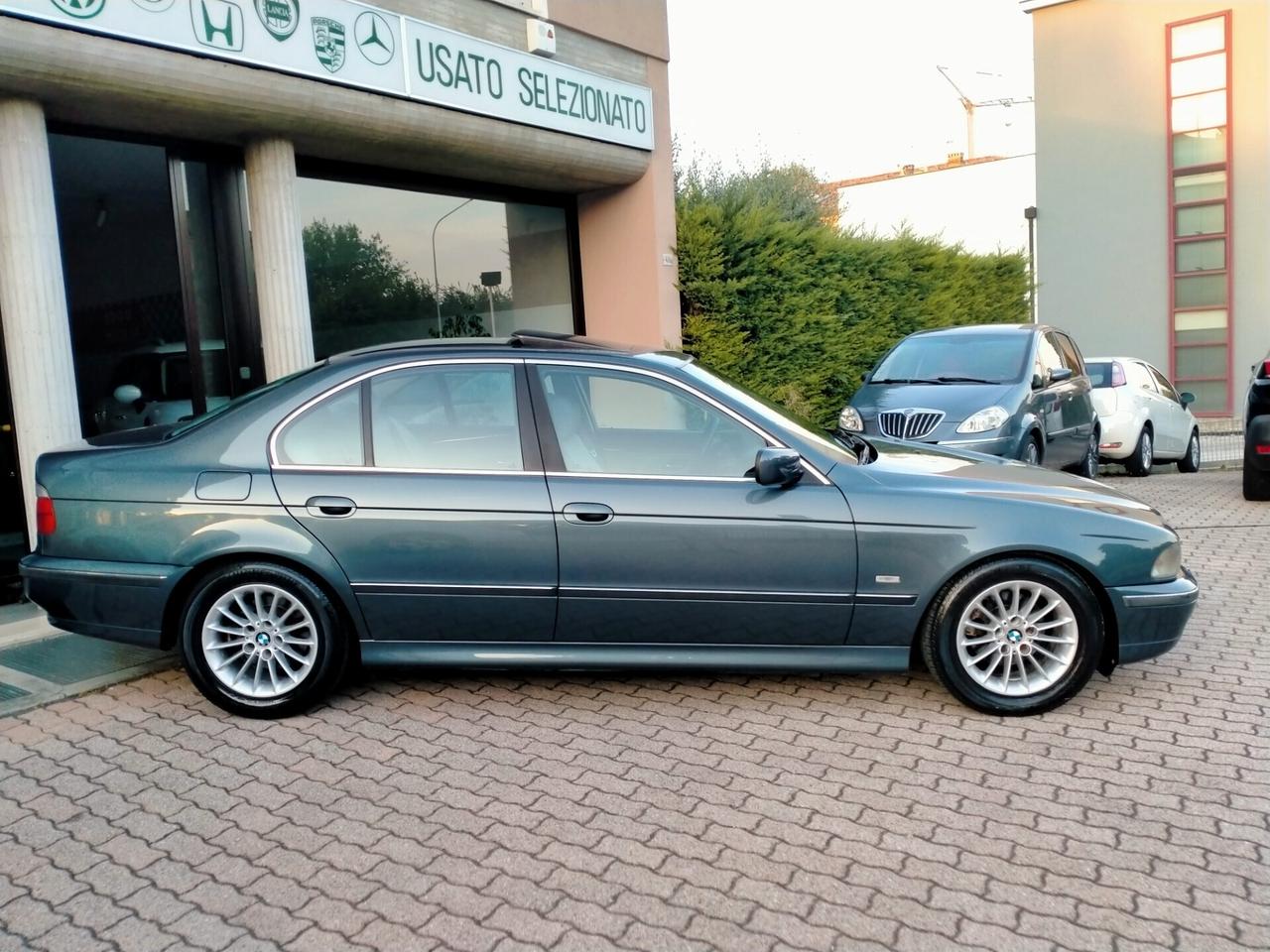 BMW 528 i E39 ATTIVA 193CV TARGA ORIGINALE / INTERNI PELLE / TETTO / AUTOMATICA