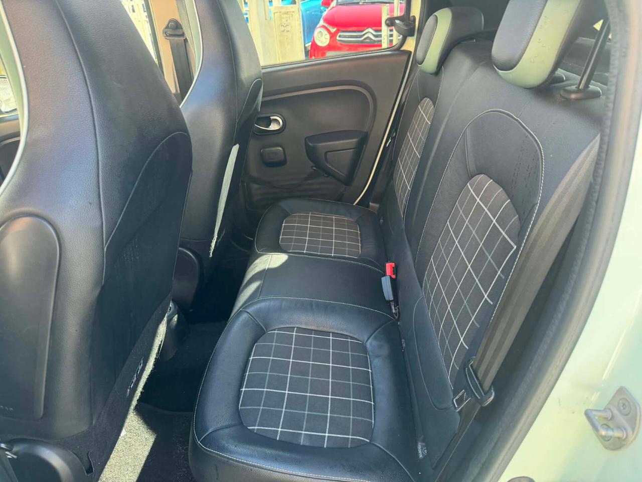 Renault Twingo SCe Stop&Start La Parisienne