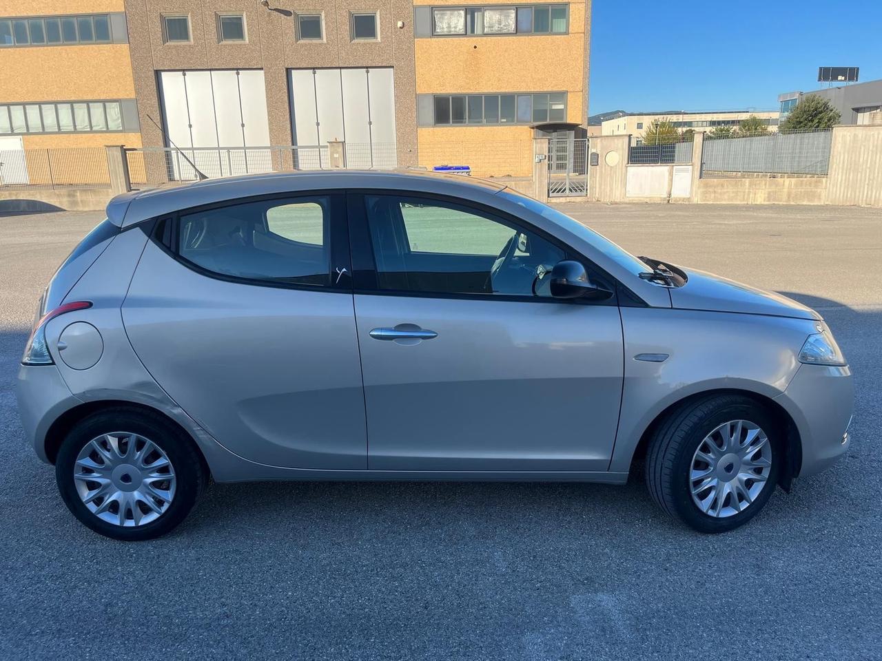 Lancia Ypsilon 1.2 S&S Platinum 127000 km