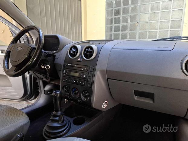 FORD Fusion 1.4 16V 5p.