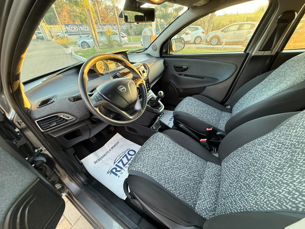 LANCIA YPSILON 1.2 69CV 5 PORTE ELEFANTINO 39999KM