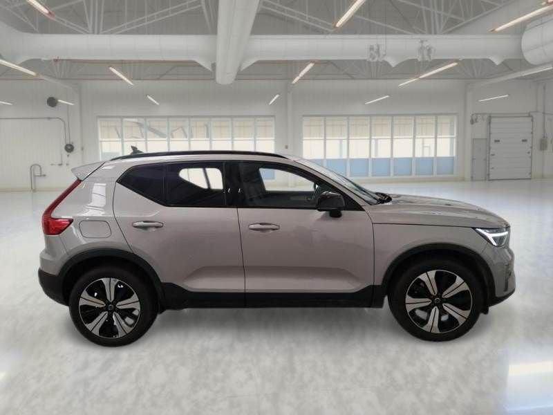 Volvo XC40 Recharge T5 180+82 CV Plug-In Hybrid Recharge Plus Dark