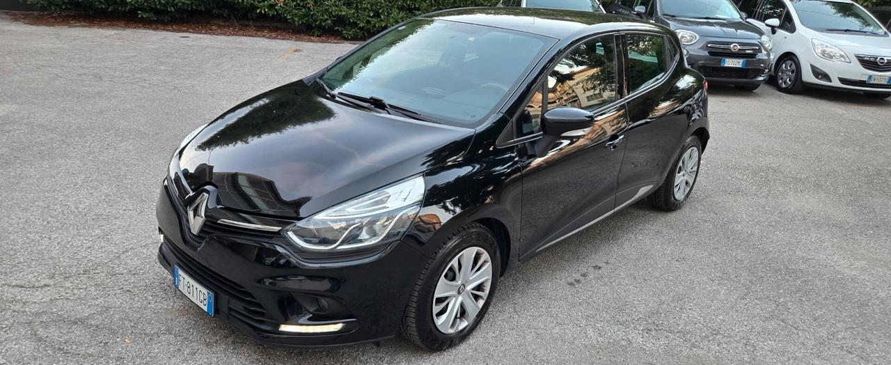 Renault Clio dCi 8V 90 CV 5 porte Moschino Life