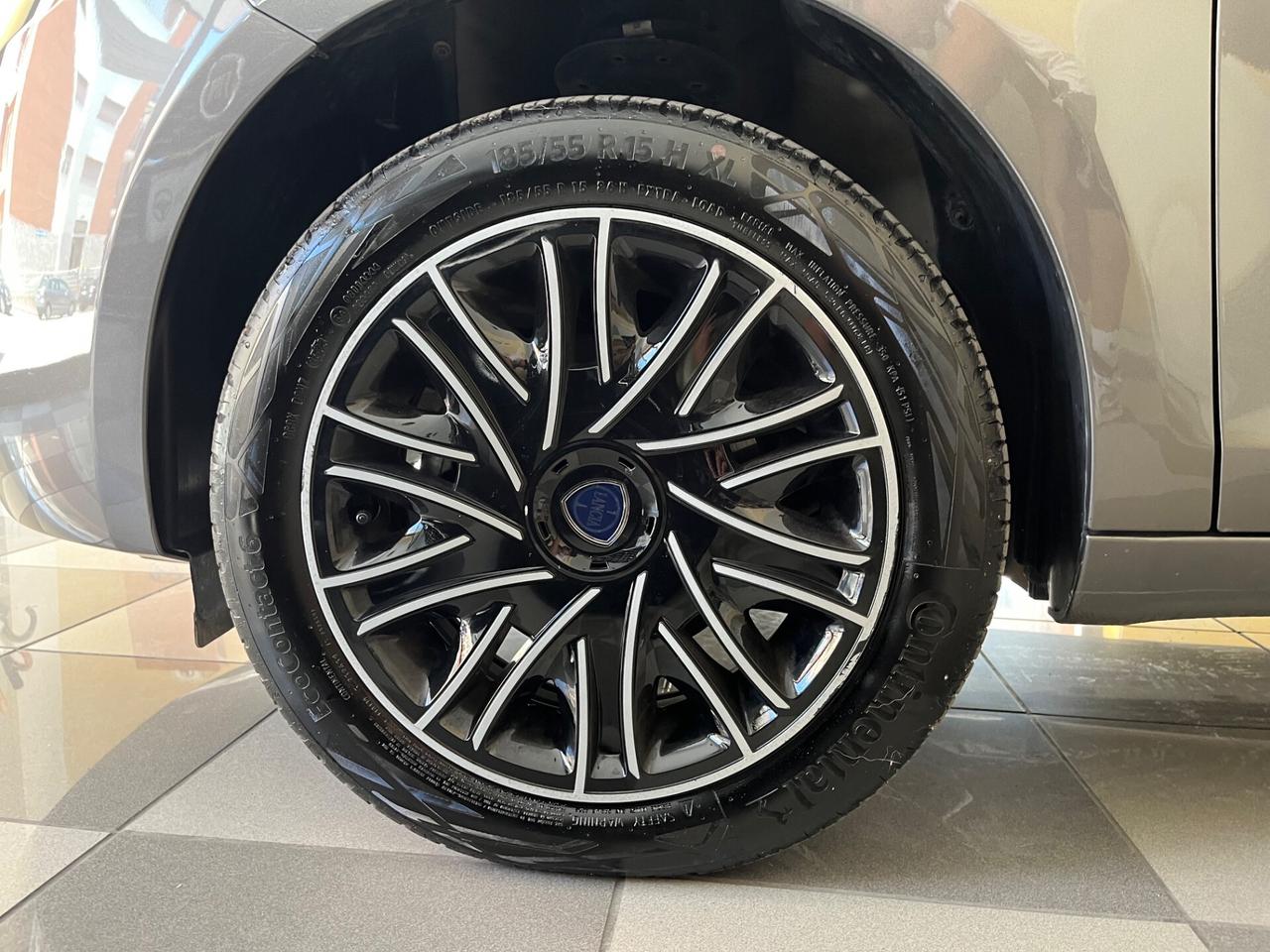 Lancia Ypsilon 1.0 FireFly 5 porte S&S Hybrid Gold Plus