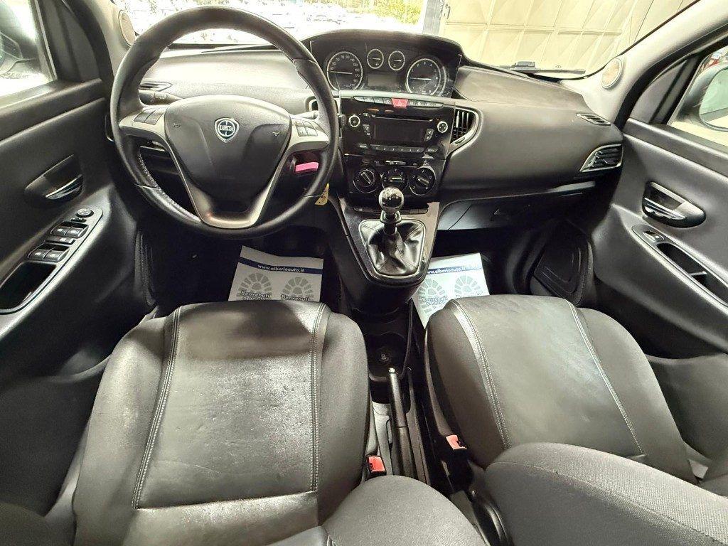 Lancia Ypsilon 1.2 69 CV 5 porte Platinum