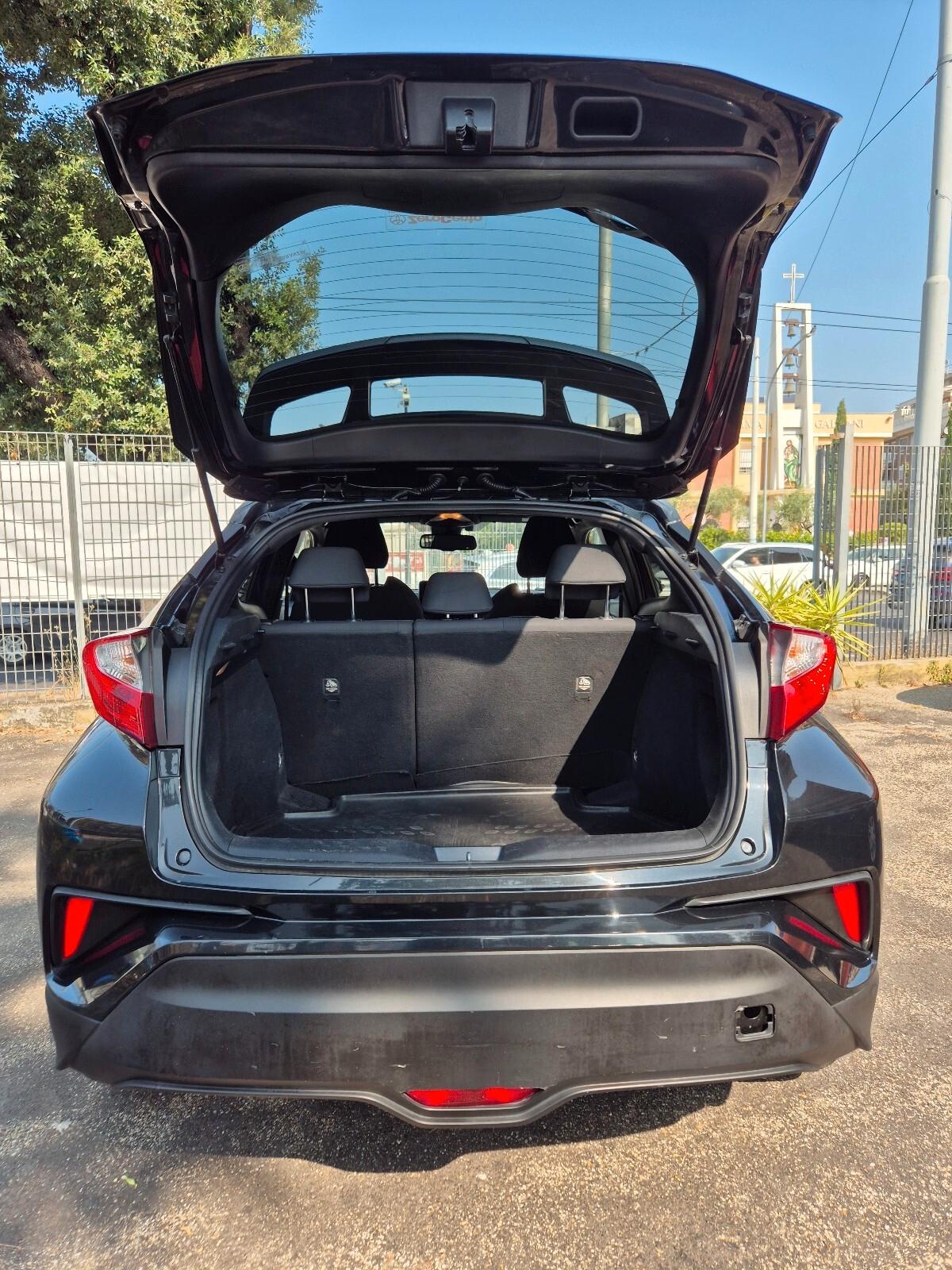 Toyota C-HR 1.8 Hybrid E-CVT Toyota Team