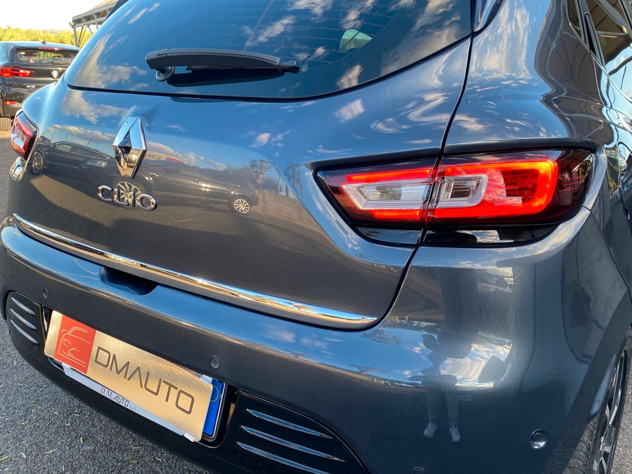 Renault Clio dCi 8V 90 CV 5 porte Moschino Intens