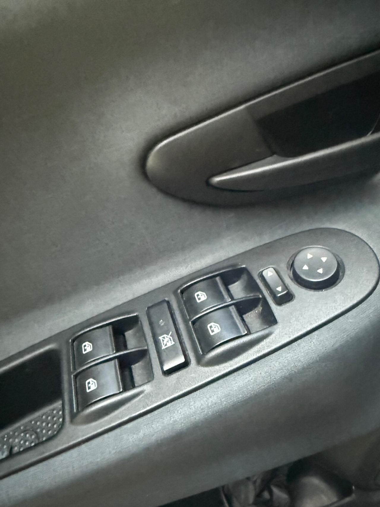 Lancia Ypsilon 1.2 69 CV 5 porte GPL DI SERIE