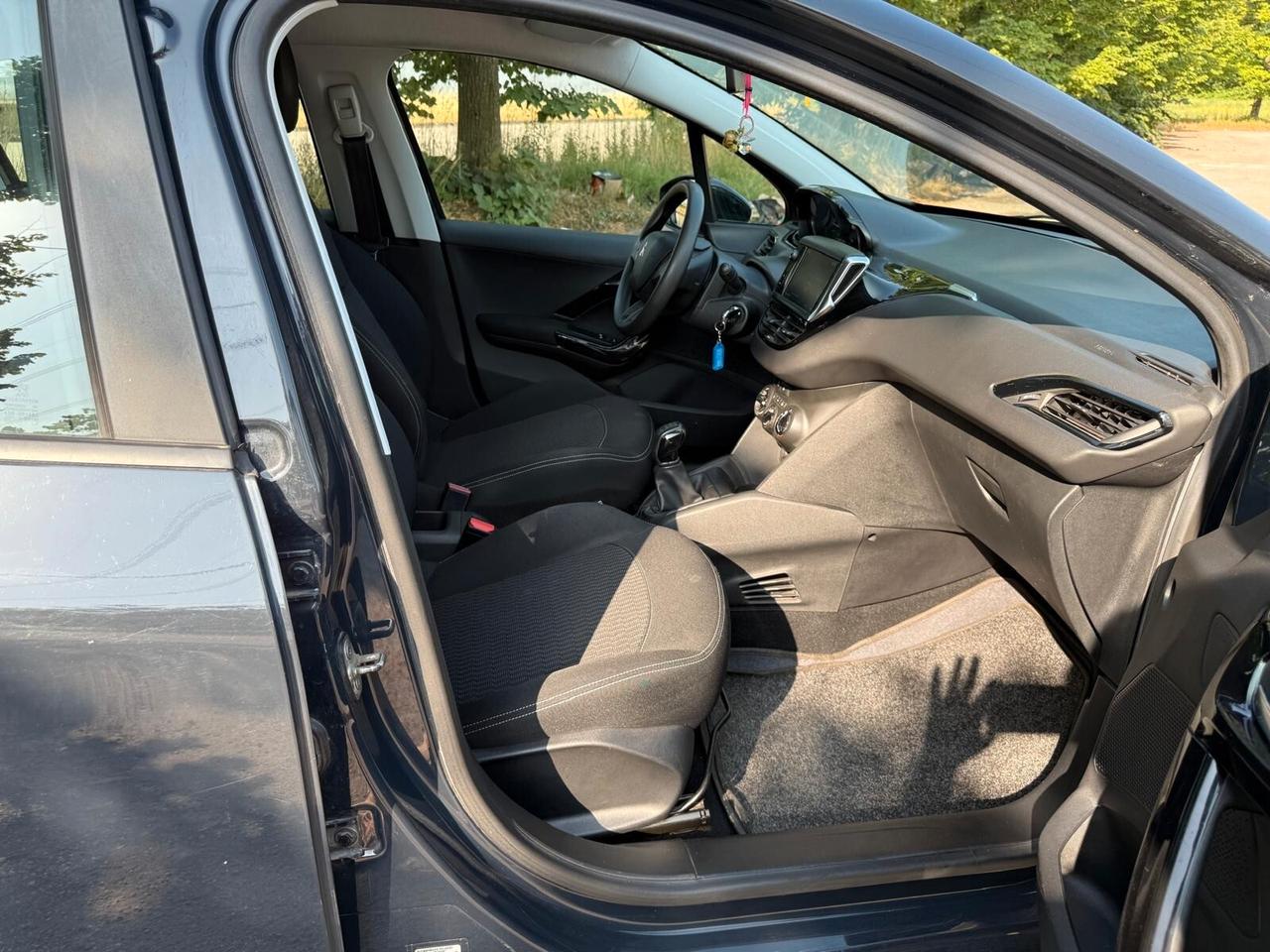 Peugeot 208 PureTech 82 5 porte Allure NEO PATENTATI