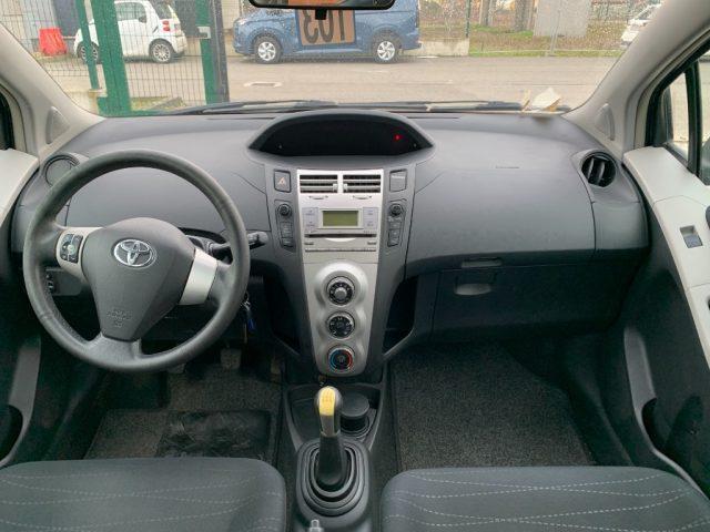 TOYOTA Yaris 1.0 5 porte Sol