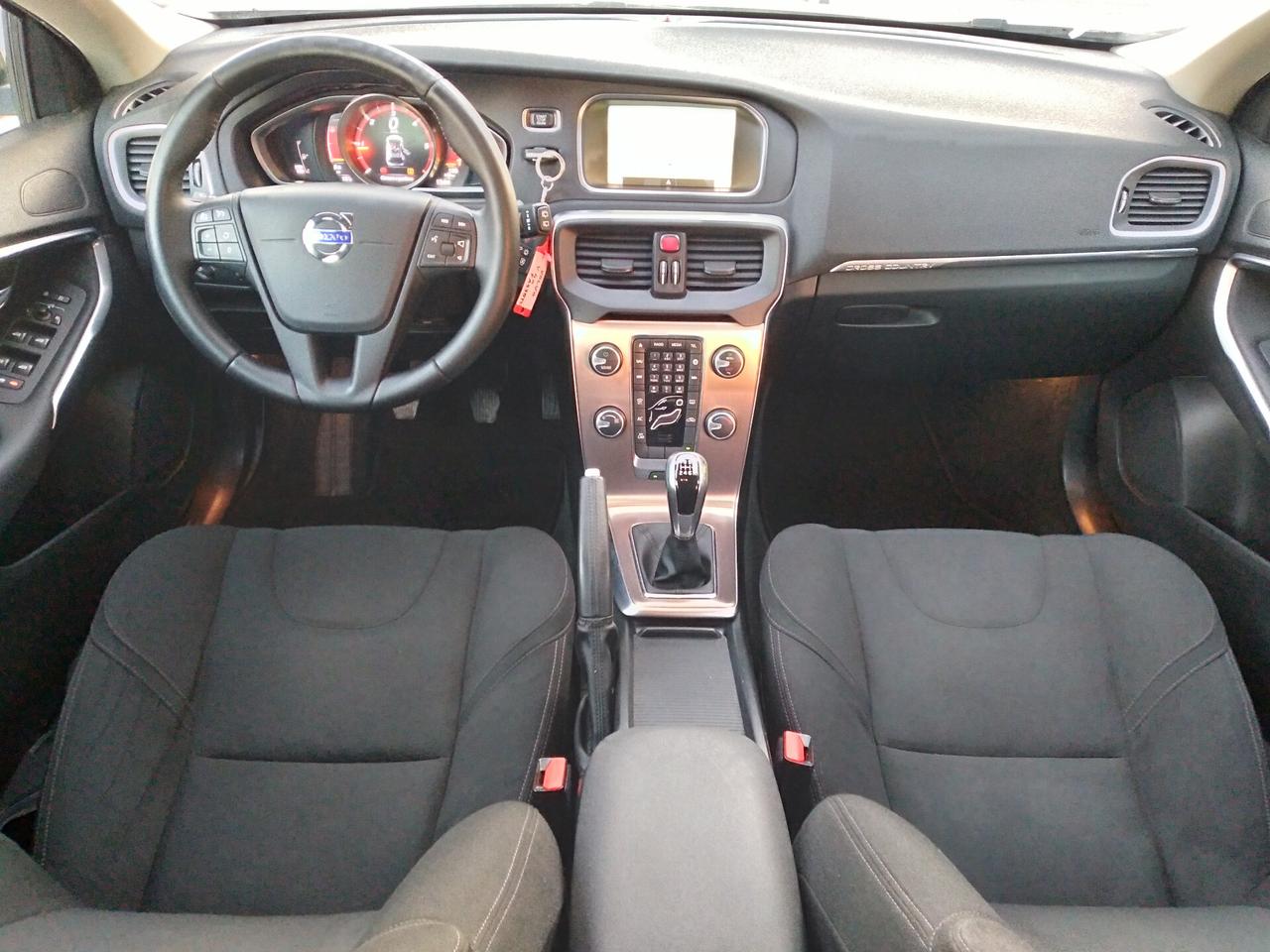 Volvo V40 Cross Country 2.0d 120cv Momentum