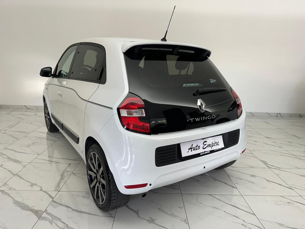 RENAULT TWINGO 90 CV AUTOMATICA/NAVI/TELECAMERA 22.000 KM