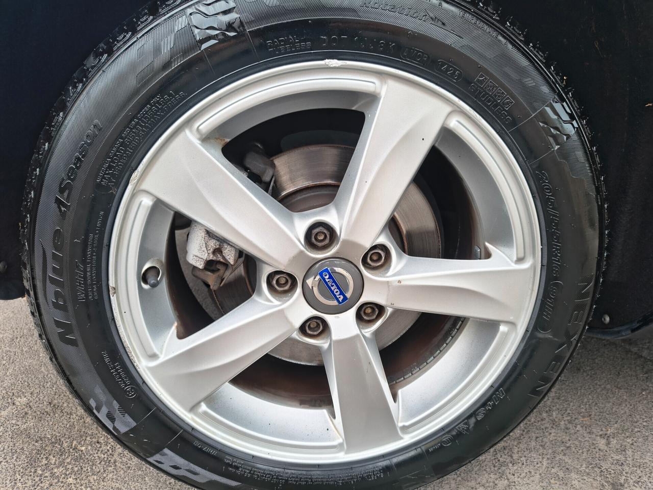 VOLVO V40 2.0 DIESEL SOLO 130.000 KM ANNO 2015