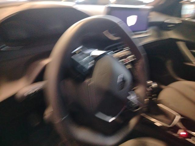 PEUGEOT 2008 PureTech 100 S&S Allure