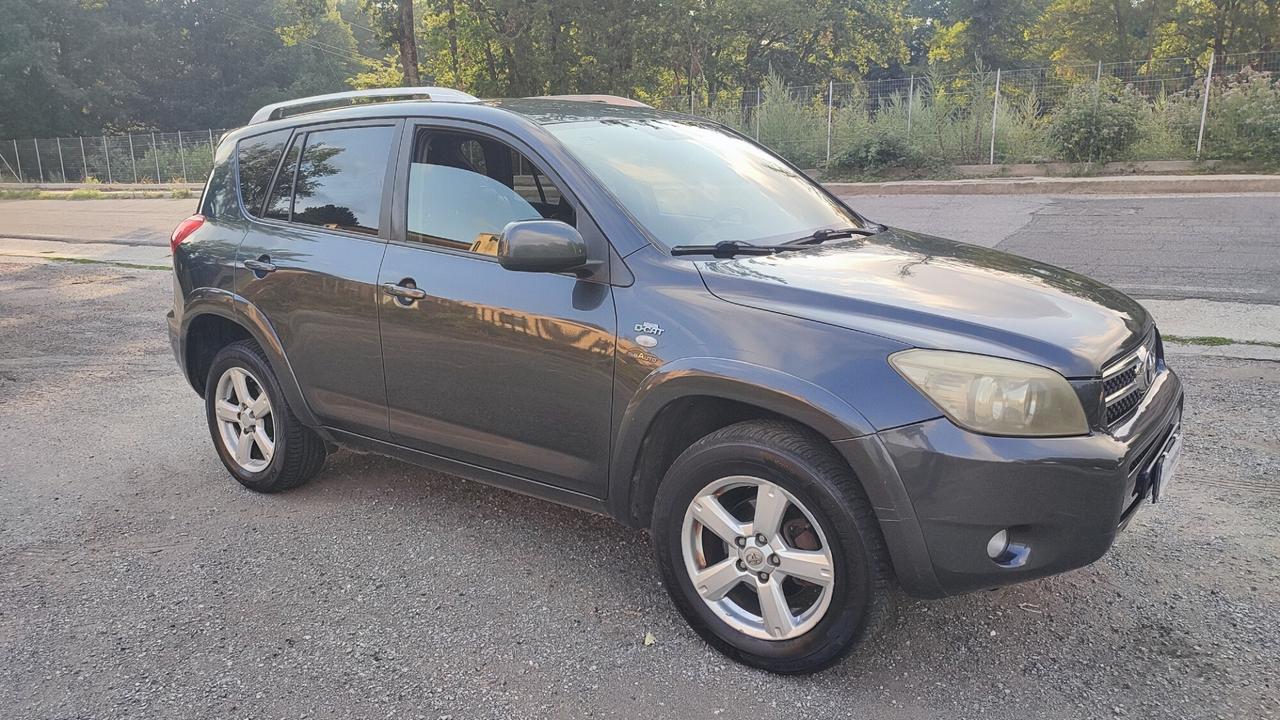 TOYOTA RAV4 2.2 D-4D 177CV LUXURY