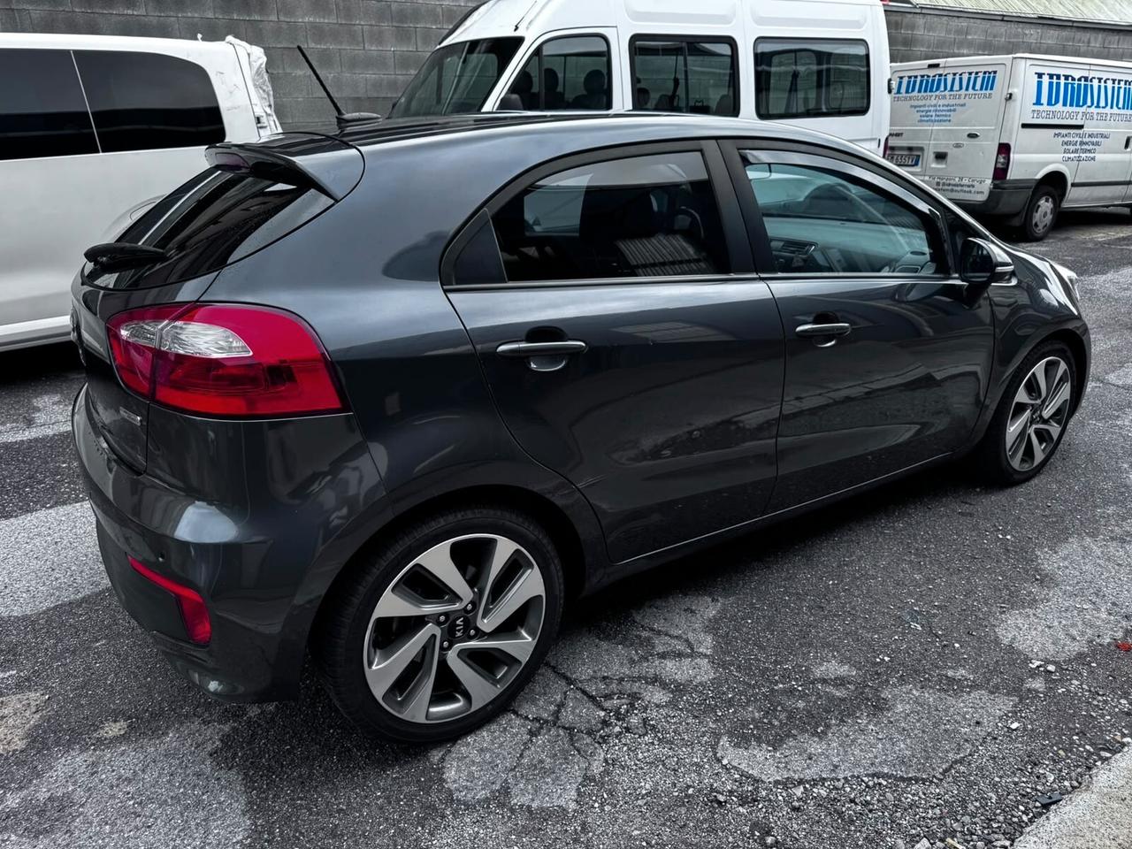 Kia Rio 1.1 CRDi 5p. Cool*EURO6*NEOPATENTATI
