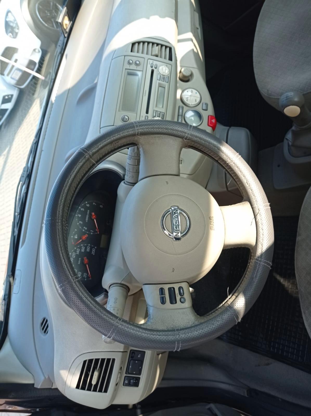 Nissan Micra 1.2 16V 5 porte Visia