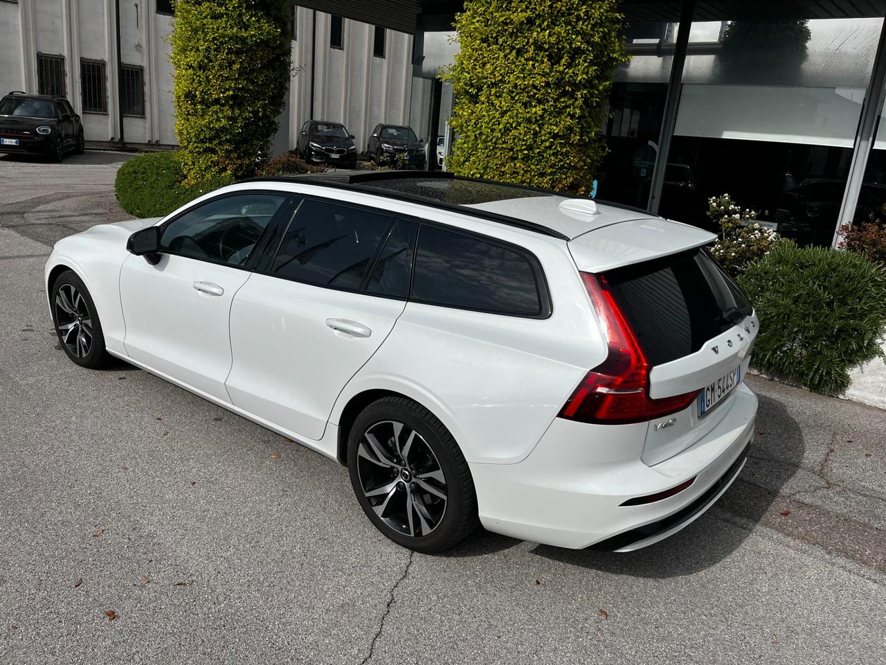 Volvo V60 B4 (d) automatico Plus Dark
