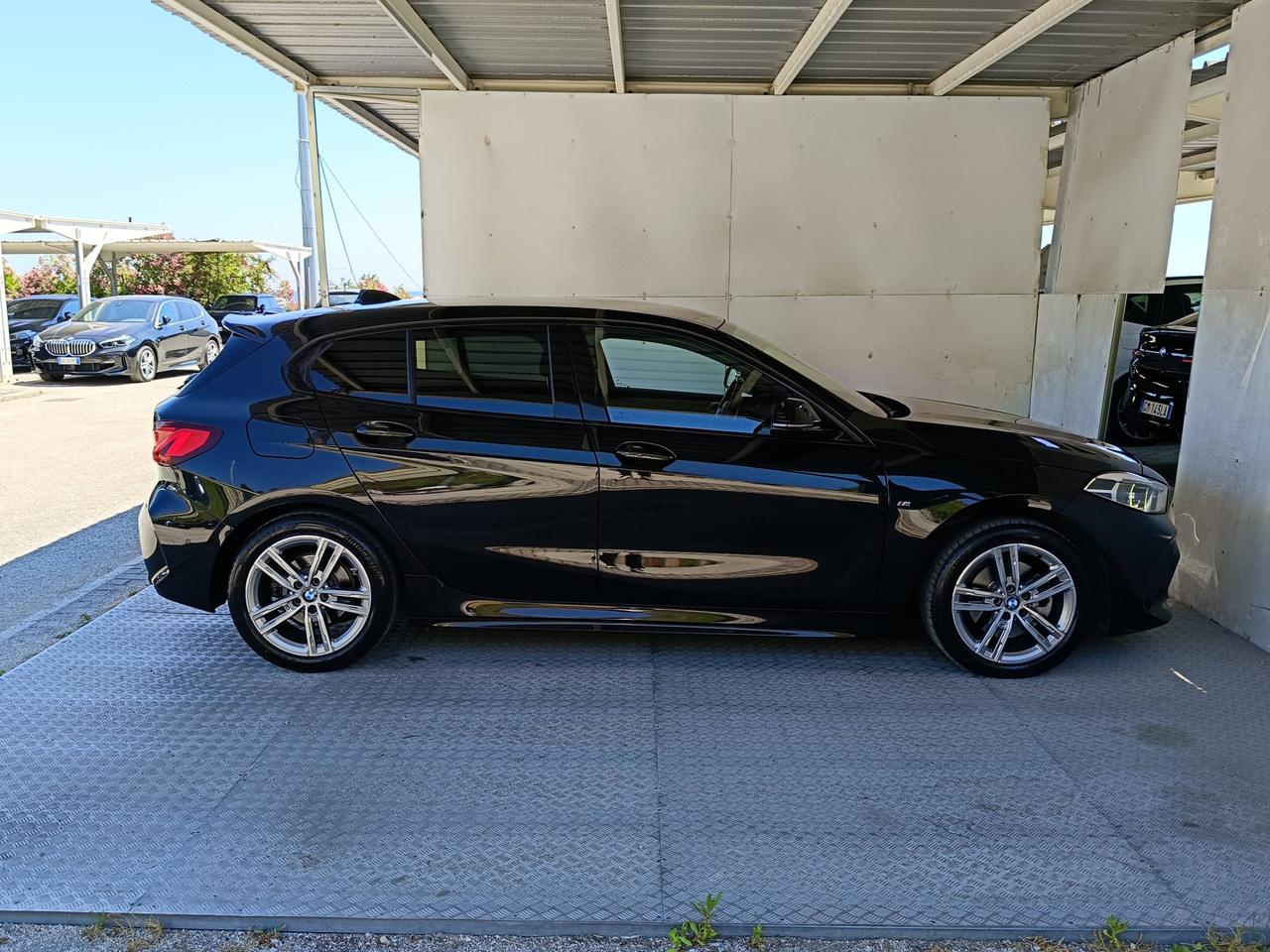 BMW Serie 1 F40 - 118d Msport auto