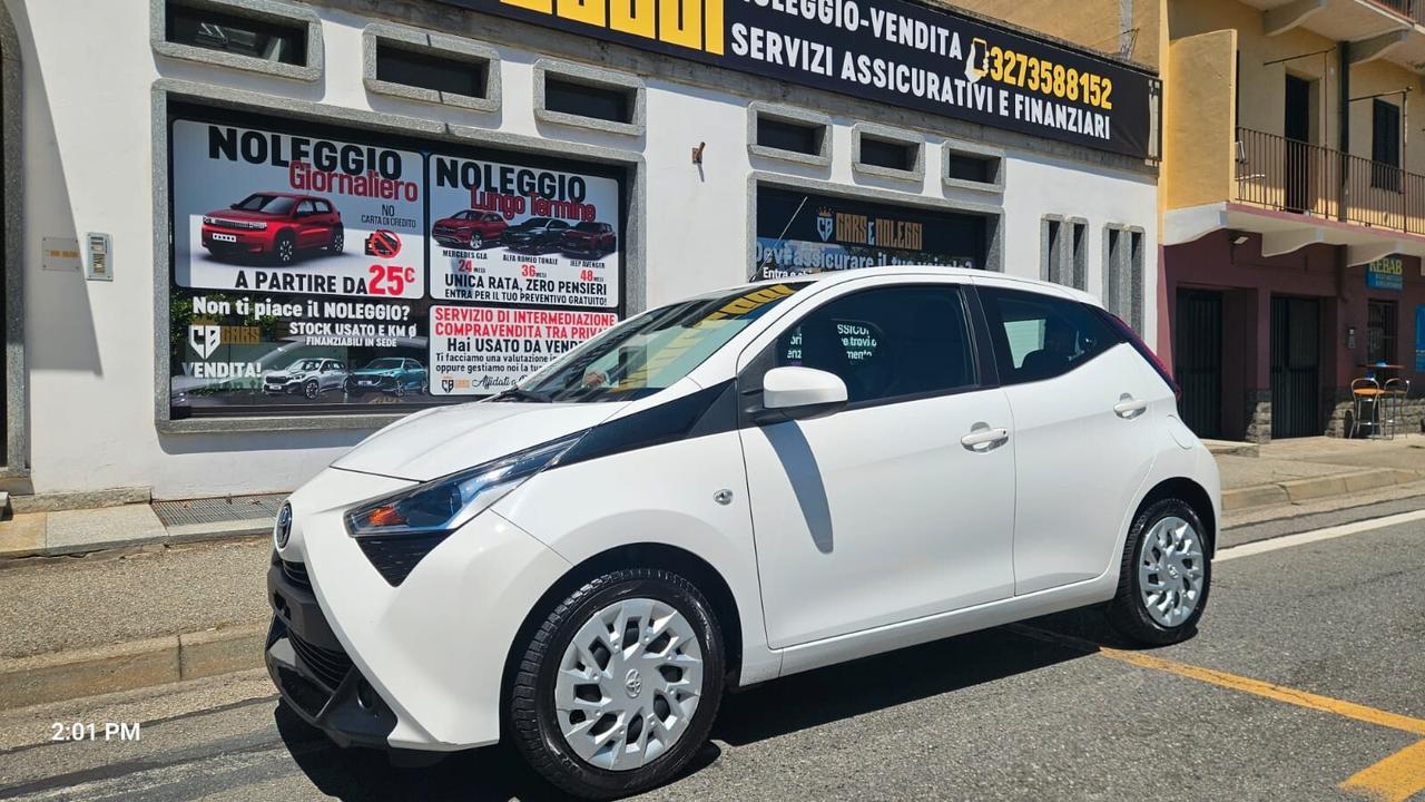 Toyota Aygo Connect 1.0 72 CV 5 porte x-play