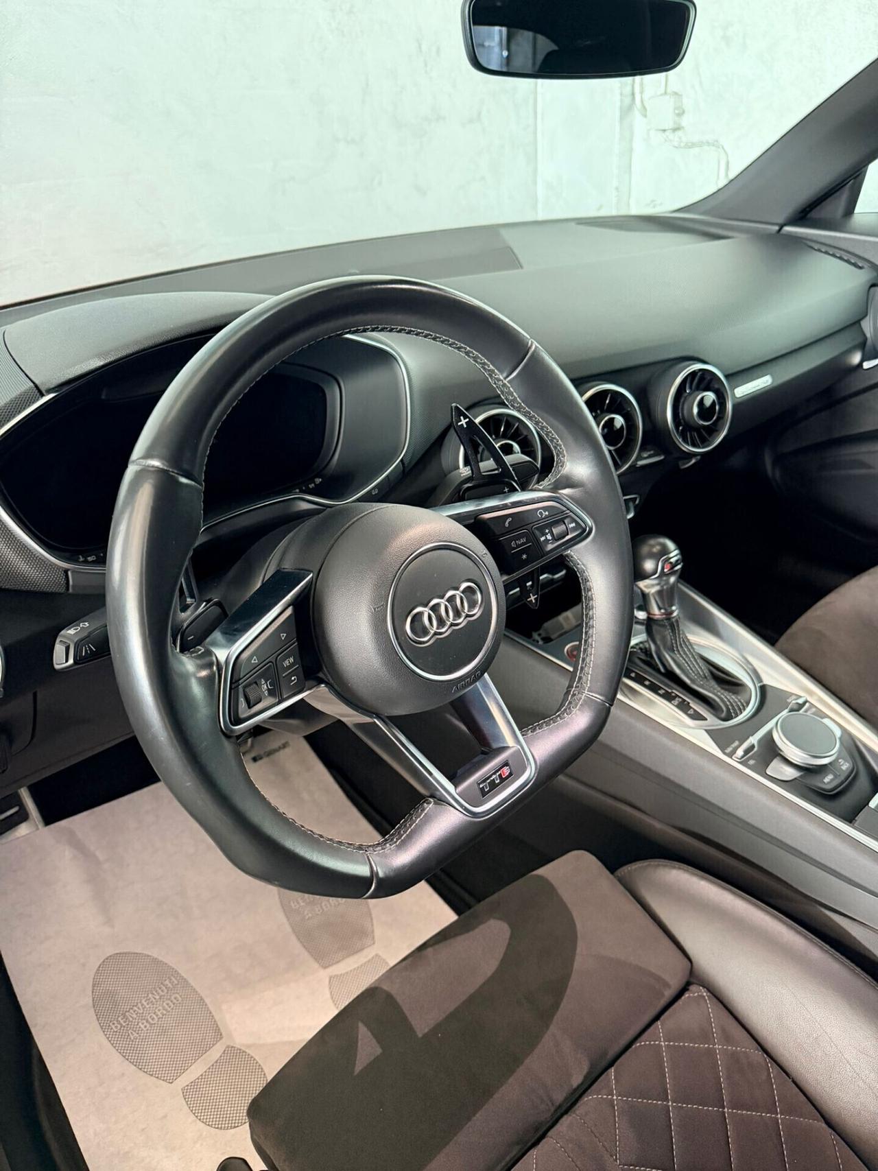 Audi TTS Coupé 2.0 TFSI 310 CV quattro S tronic