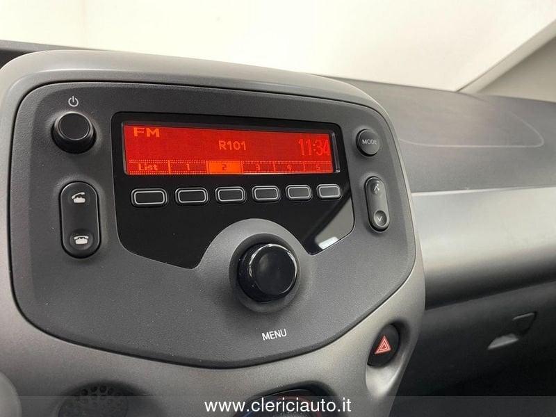 Toyota Aygo Connect 72 CV 5 porte x-play