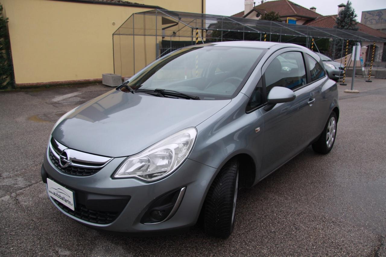 Opel Corsa 1.2 85CV 3 porte GPL-TECH b-color