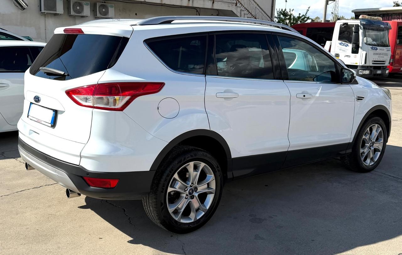 Ford Kuga 2.0 TDCI 163 CV 4WD Powershift Titanium