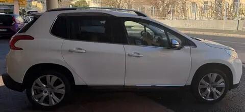 Peugeot 2008 1.6 VTi 120CV Allure