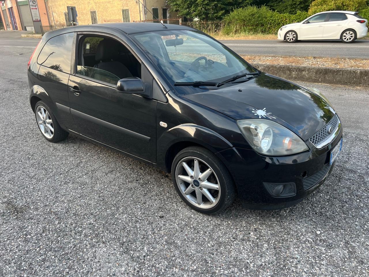 Ford Fiesta 1.2 16V 5p. Ghia