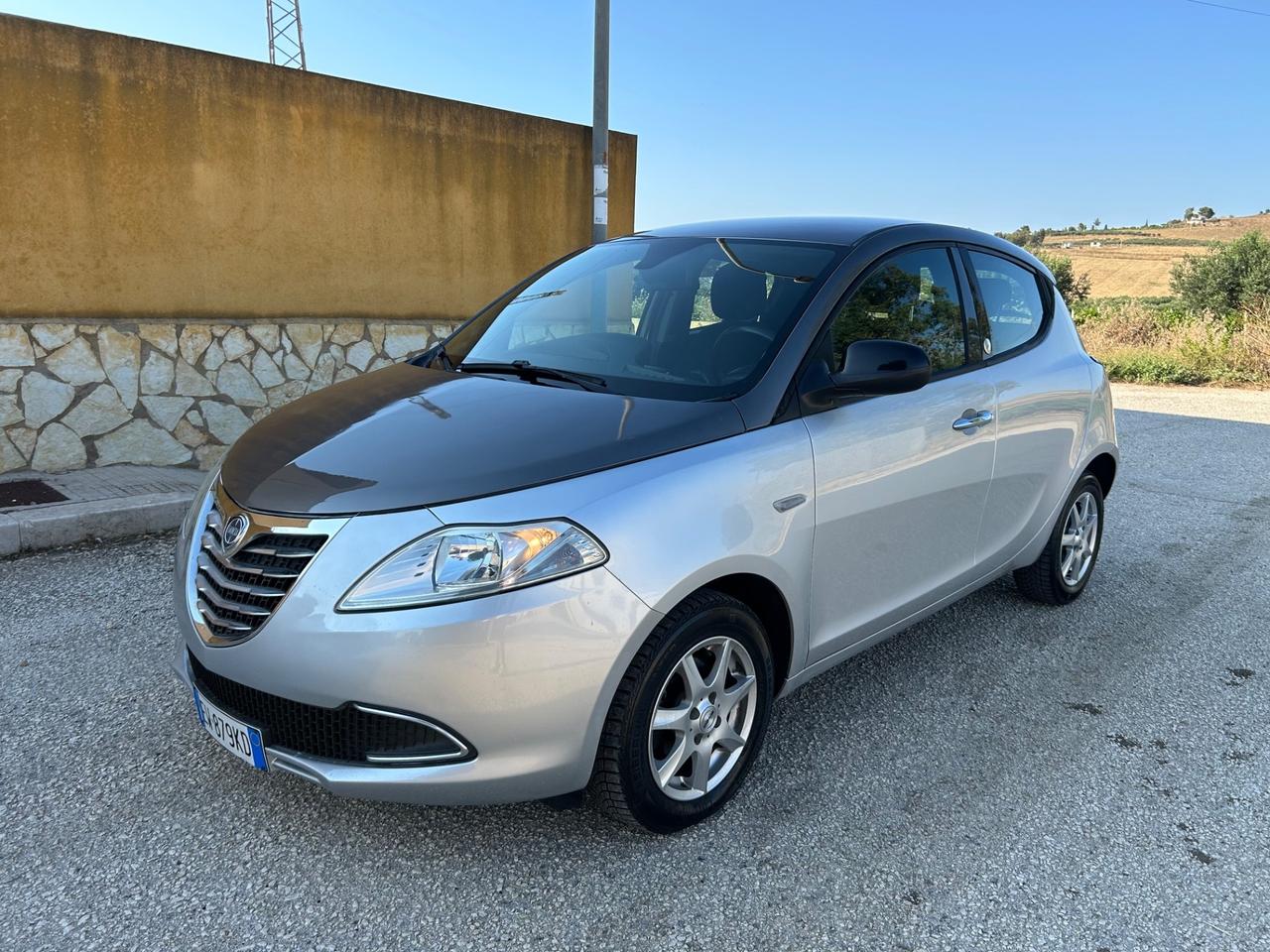 Lancia Ypsilon 1.2 69 CV 5 porte GPL Ecochic Gold