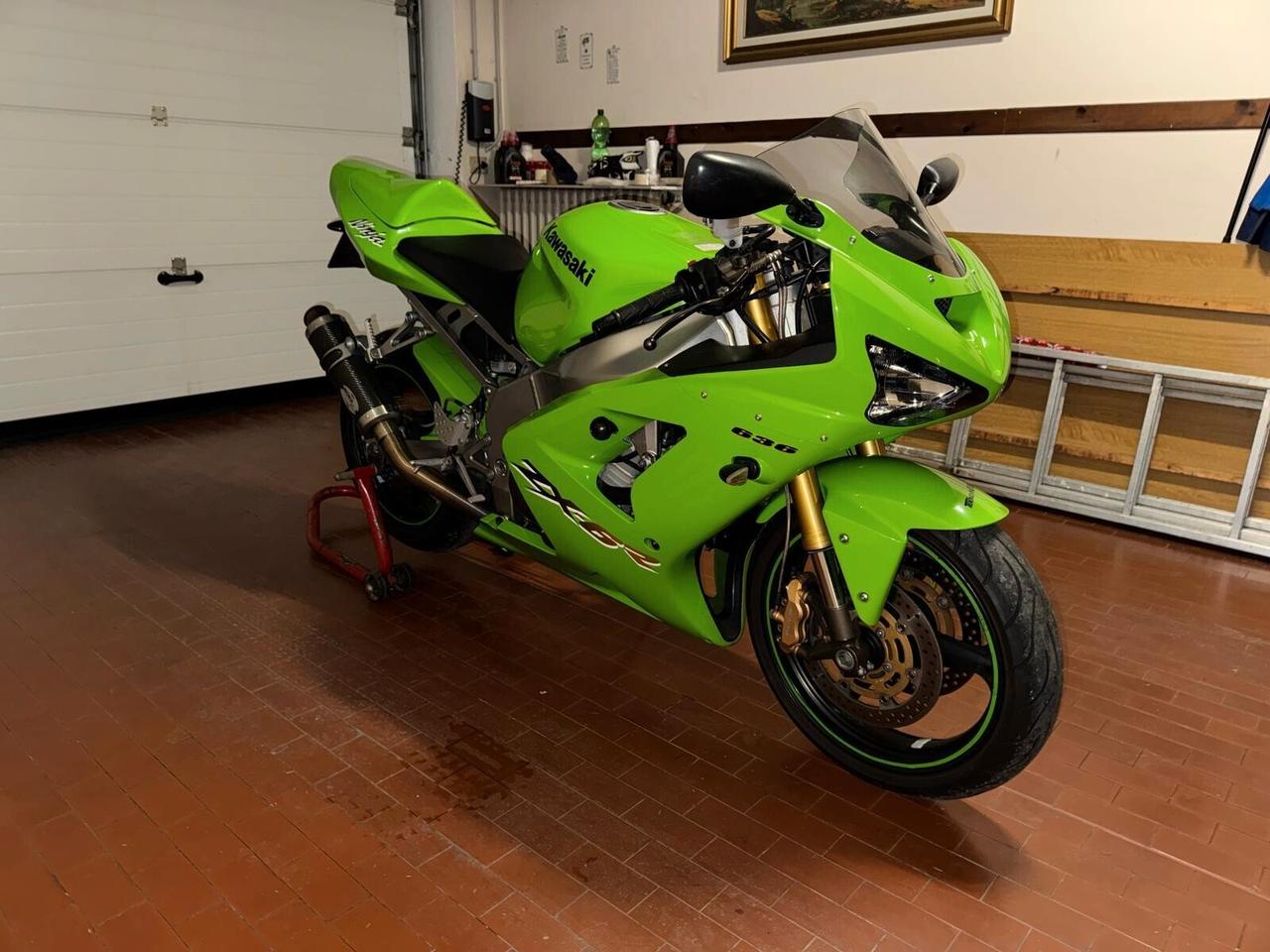 Kawasaki Ninja ZX-6 r-636