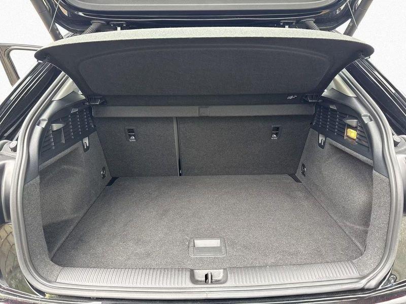 Audi Q2 1.0 30 TFSI BUSINESS LED MMI CAR PLAY