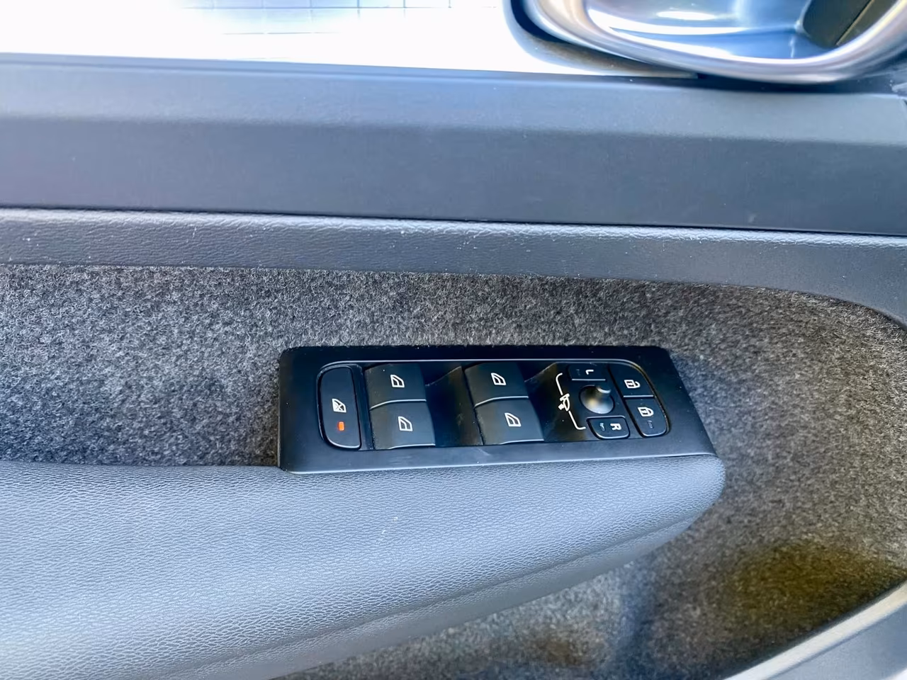 Volvo XC40 t4 phev RECHARGE -LED -NAVI- GARANZIA