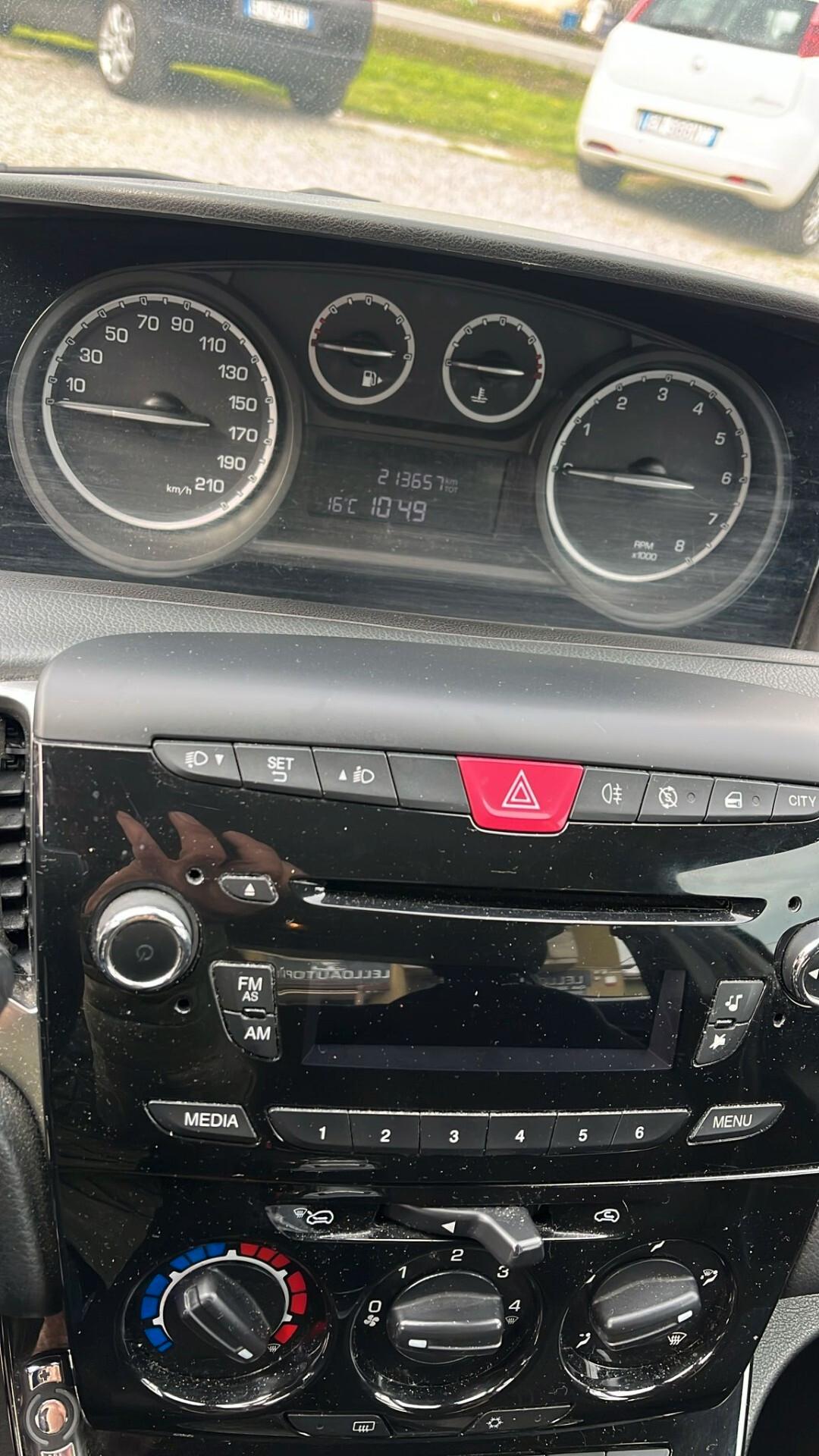 Lancia Ypsilon 1.2 69 CV 5 porte S&S Platinum