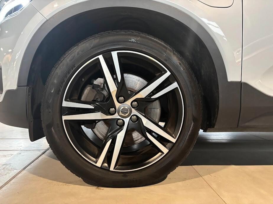 Volvo XC40 T5 Plug-in Hybrid R-design