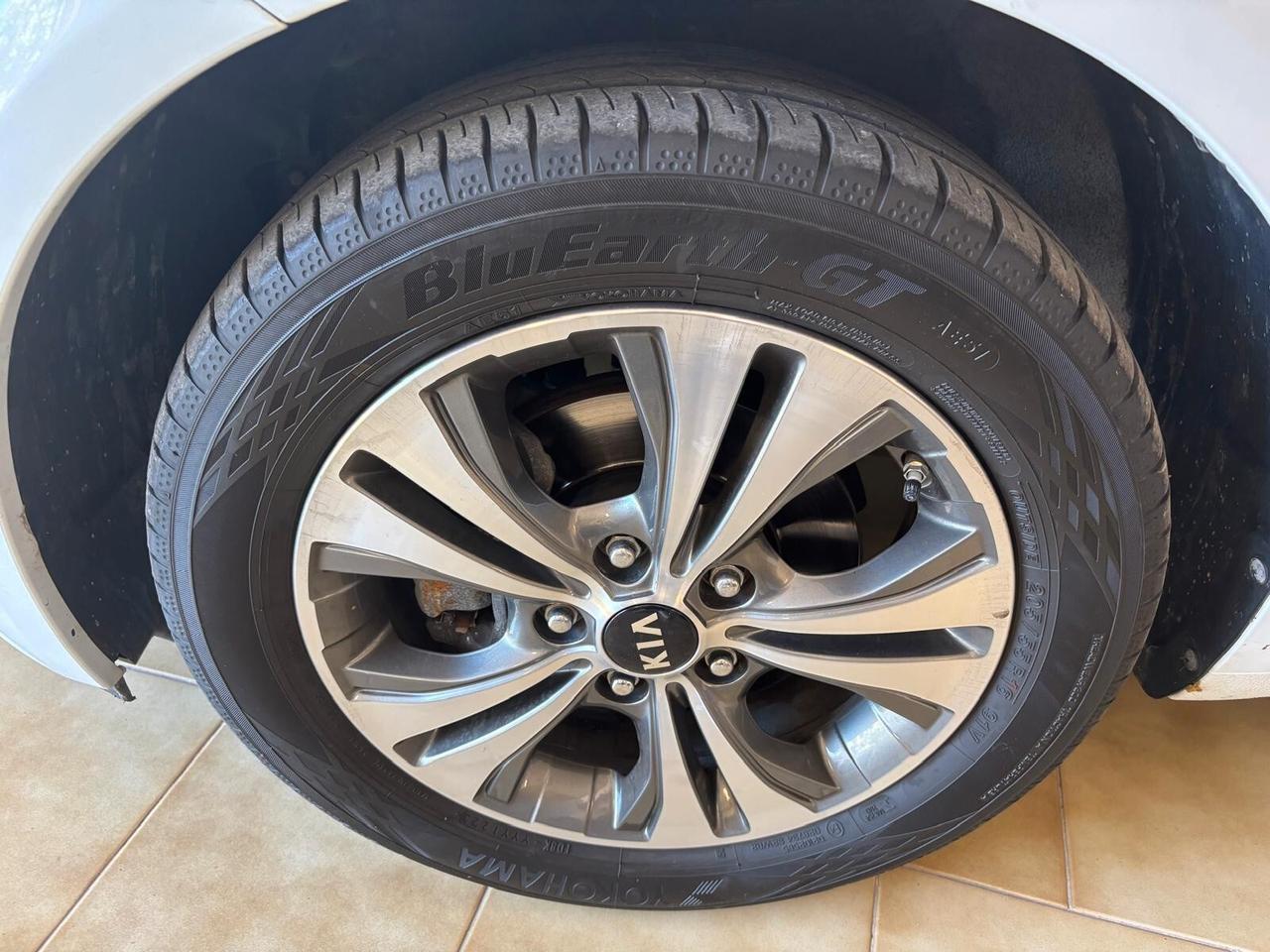 KIA VENGA ANNO 2017 BZ 1.4 ADATTA NEOPATENTATI KM 97 MILA