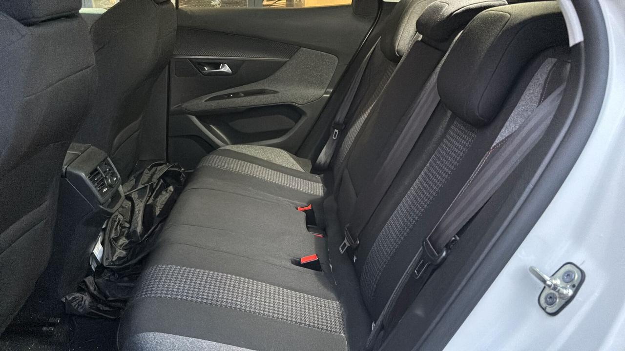 Peugeot 3008 1.5 BlueHDi 130 S&S EAT8 Allure