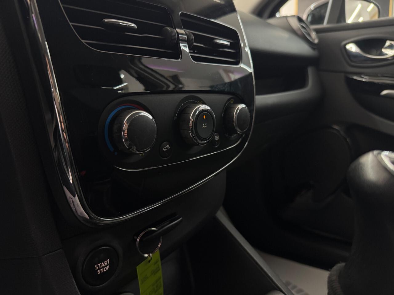 Renault Clio 1.5 dCi 75CV Full Optional