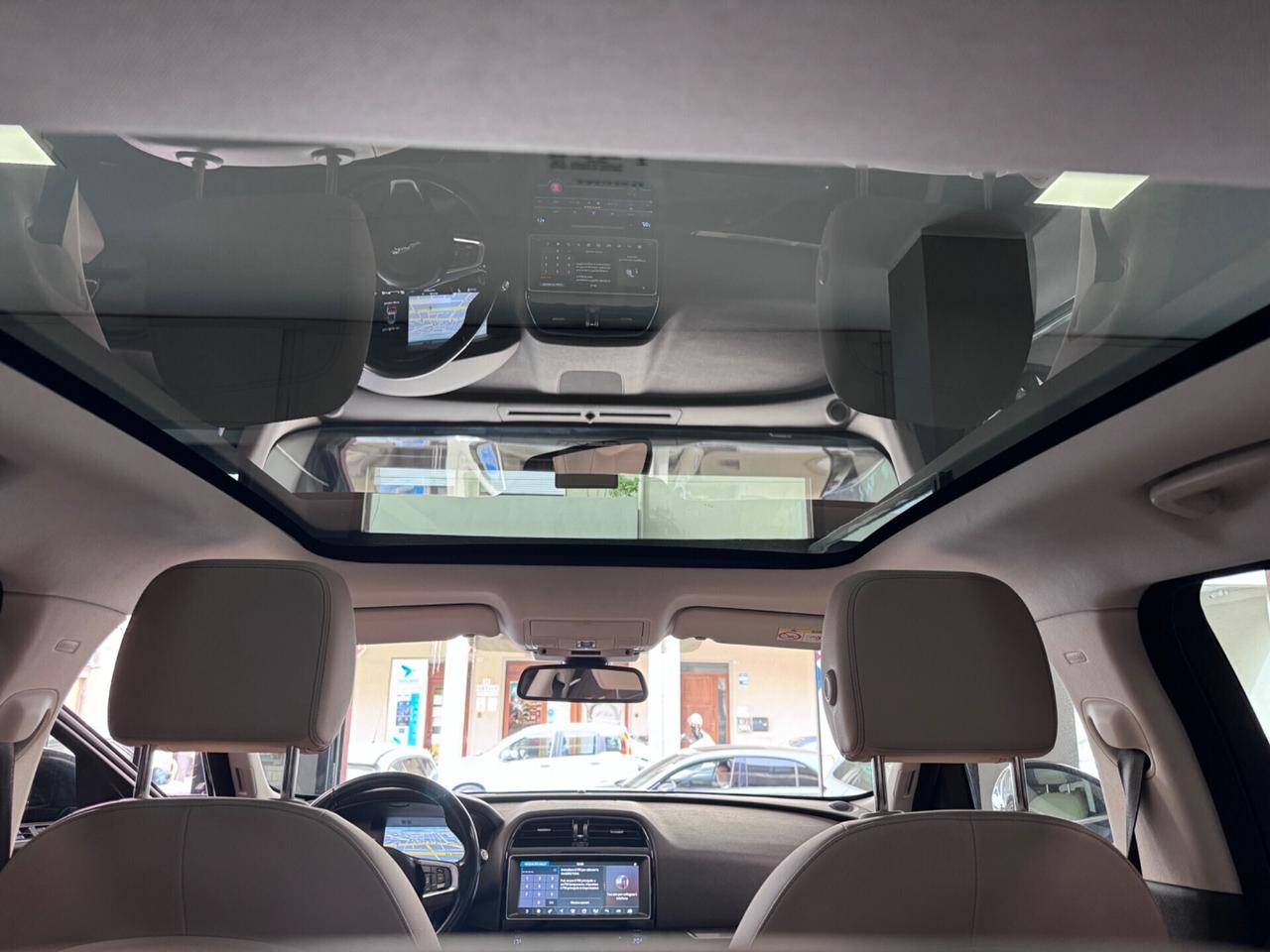 Jaguar F-Pace 2.0 D 180 CV AWD R-Sport Tetto Panoramico